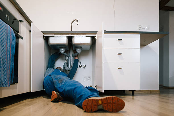Professional Leak Detection technician working in Franklin, WI